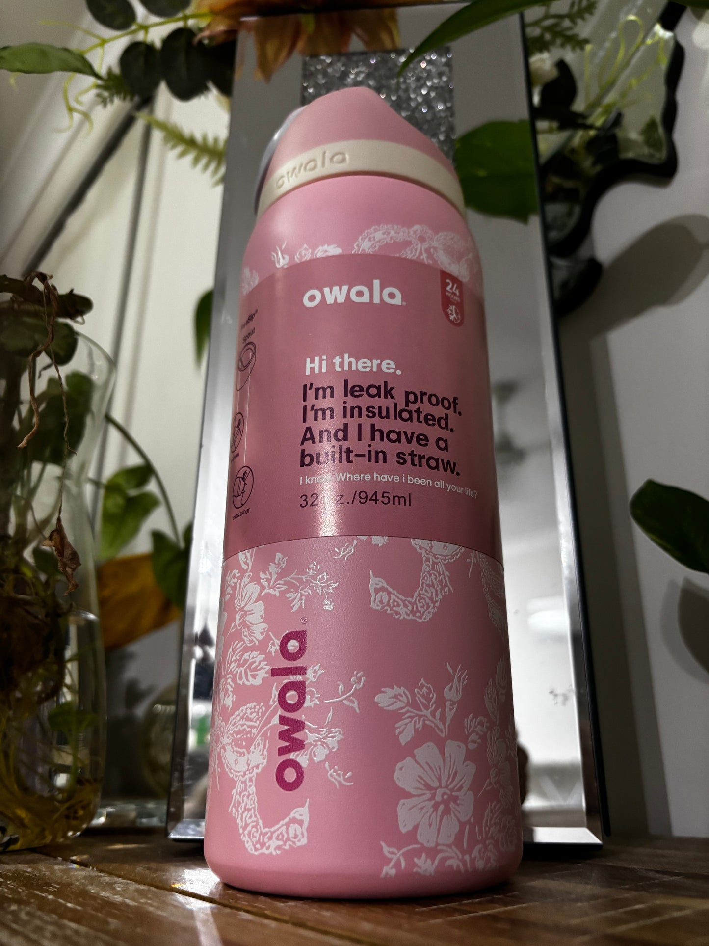 VYBE 945ml Bottle –FreeSip Style Drink Bottle- FLORAL BLUSH 💕Customisable💕