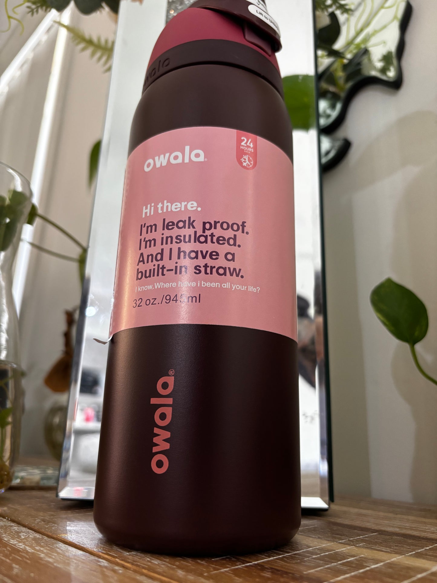 VYBE 945ml Bottle – Premium Owala FreeSip Style Drink Bottle- CHERRY NOIR 💕Customisable💕